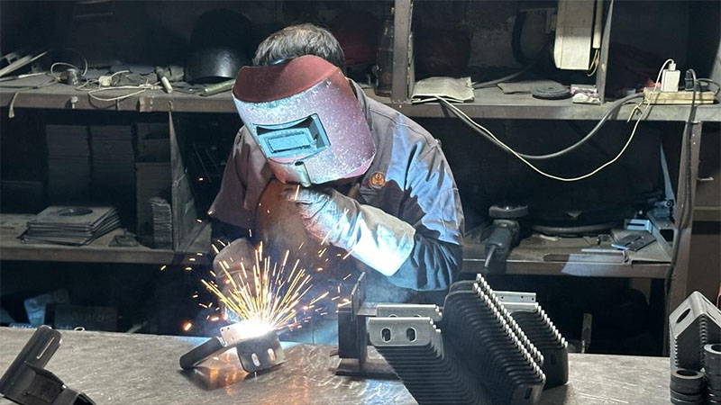 Các dịch vụ công nghệ và tùy chỉnh mở ra một đỉnh cao mới của xử lý kim loại tấm